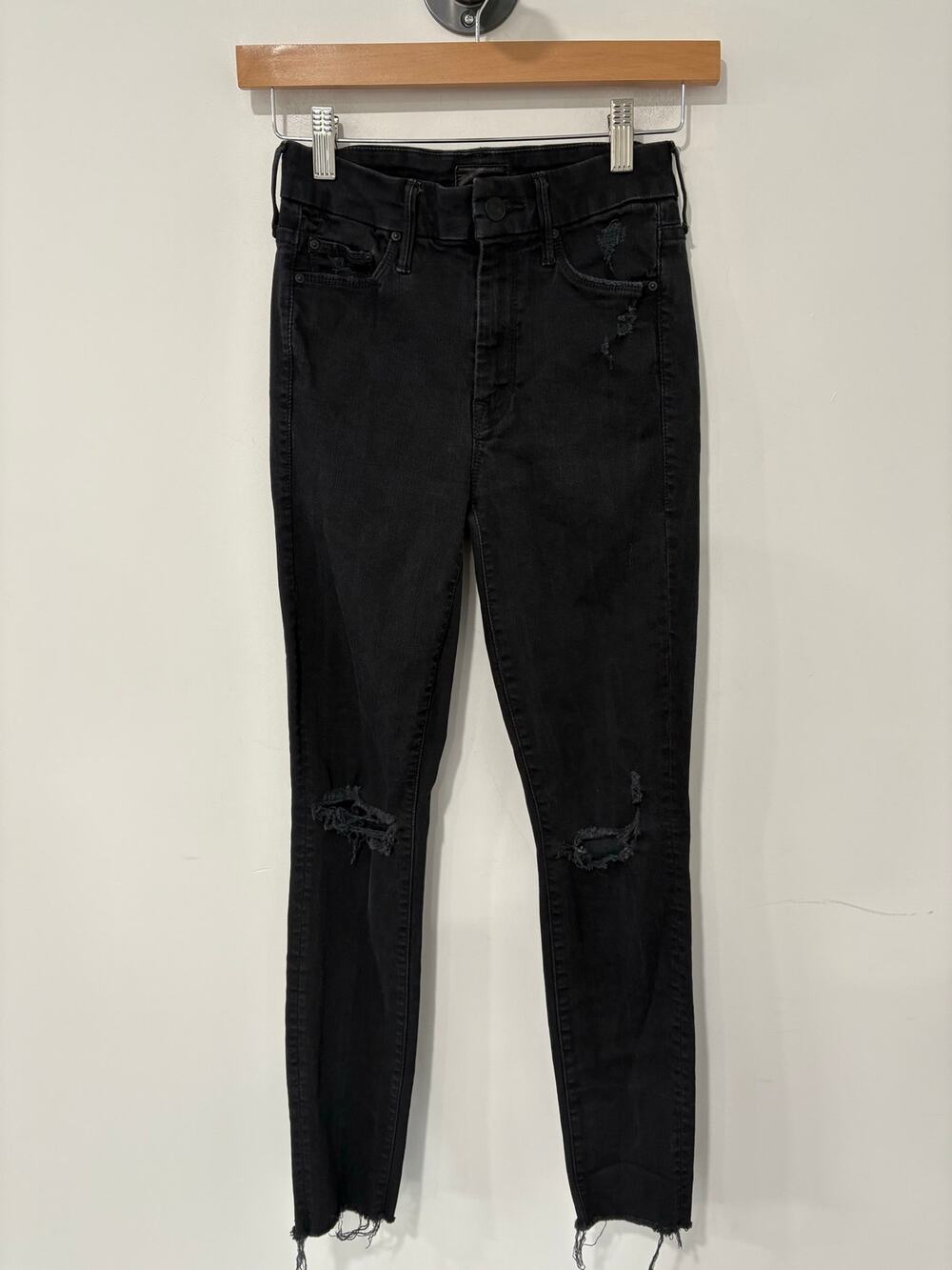 MOTHER The Looker Ankle Fray Jeans in Guilty As Sin Black Size 24